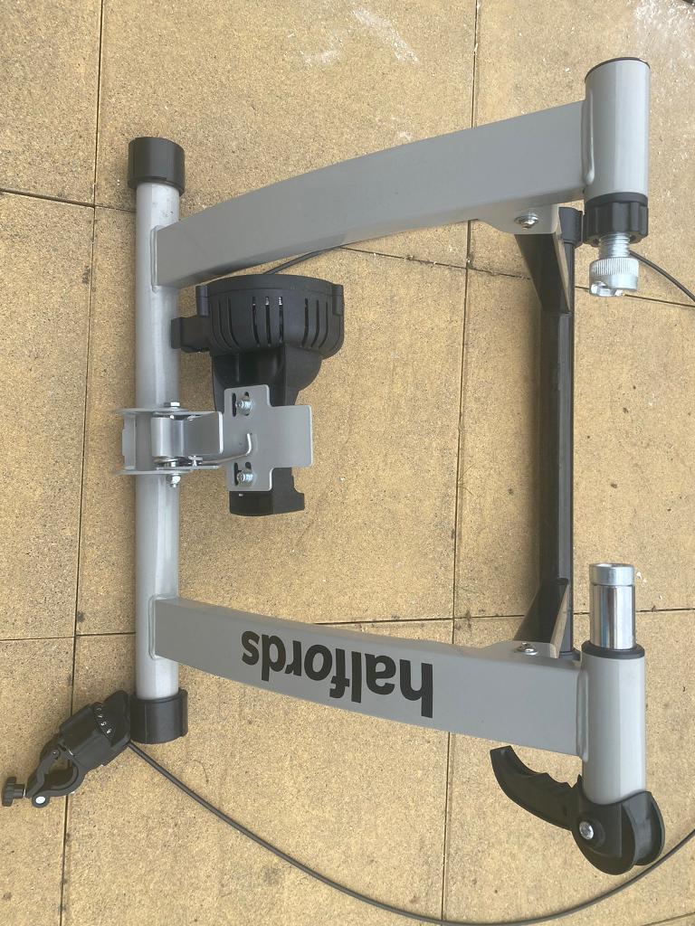 HALFORDS TURBO TRAINER | in Stranmillis 